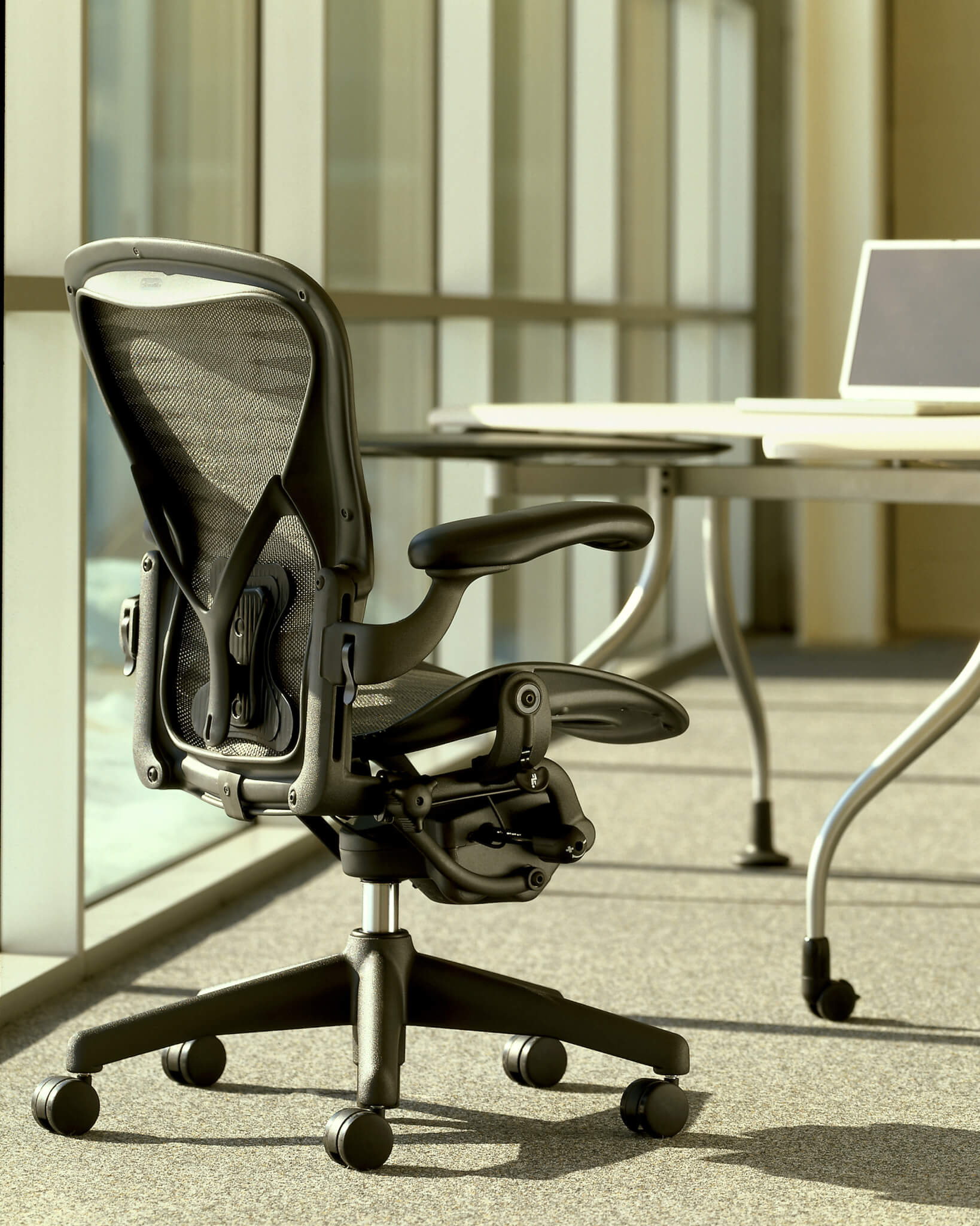 Picking The Right Aeron Chair For Your Needs Ergonomic Chair Central